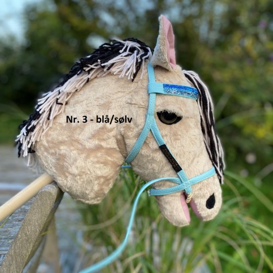 Lyseblå trense
