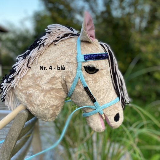 Lyseblå trense